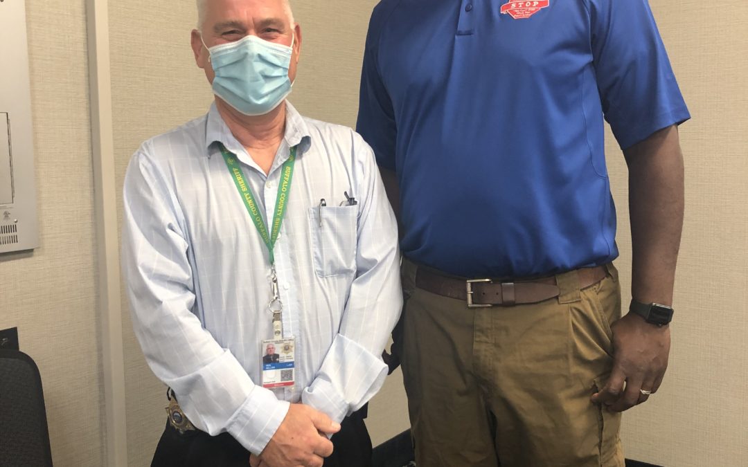 “Tall Cop” Trains Community on Trends of Drugs and Alcohol